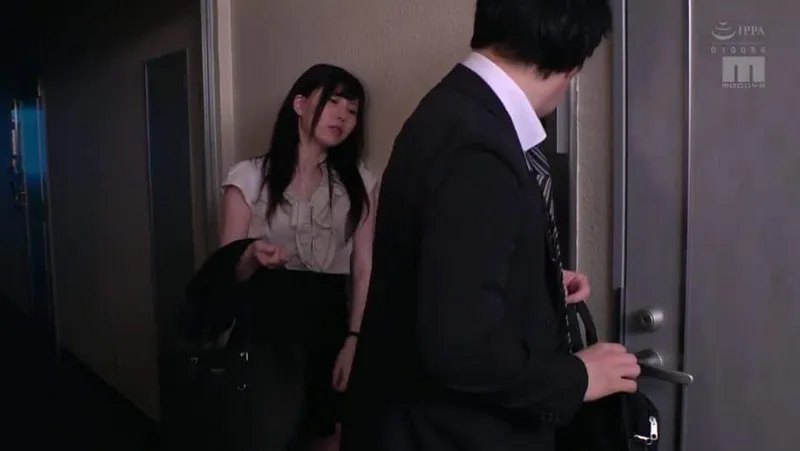 Vợ cạnh nhà nhận nhầm tôi là Chồng yêu trong một hôm say xỉn