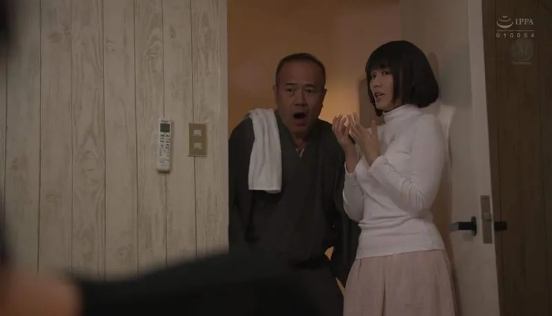 Bố Người chồng gài bẫy người yêu của con trai để tống tình mỗi ngày