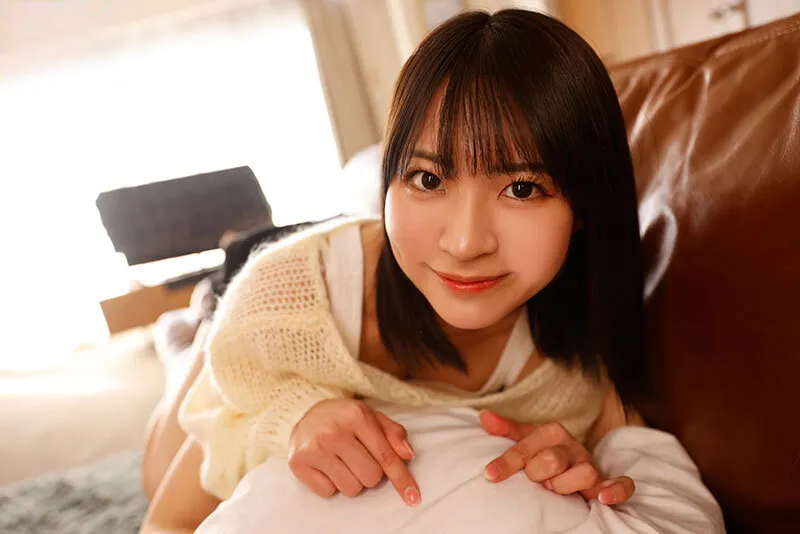 Chị gái lần đầu có any còn nhiều ngỡ ngàng nên mượn cậu bé thằng em tập trước